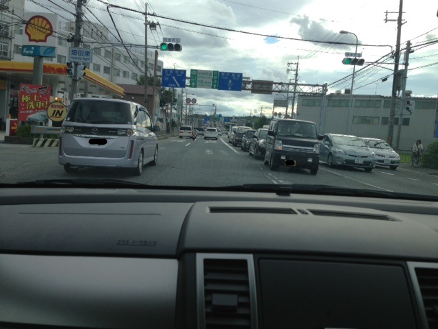 国道171号、茨木の「畑田東」交差点
